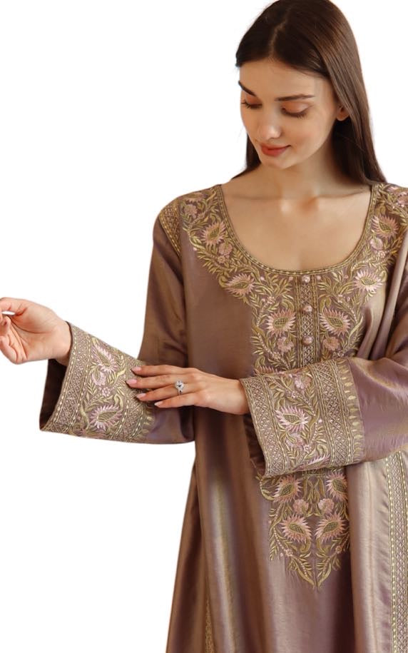 Larmoire Zariah Glow Jalabiya – Radiant Taupe with Golden Zari Grandeur
